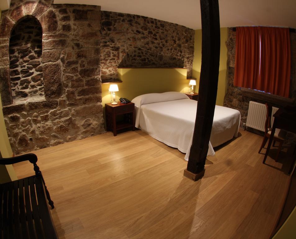 Hotel Casona Cuervo San Tirso de Candamo Kültér fotó